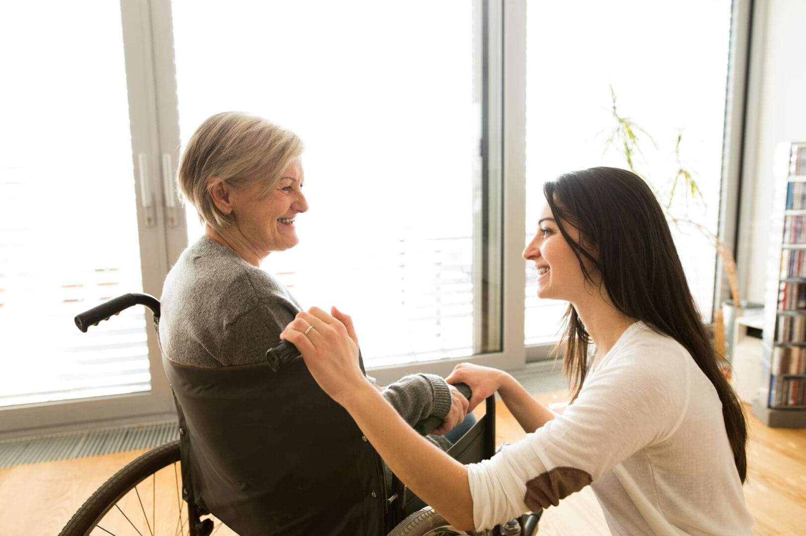 Balancing Work and Caring for Aging Parents: Tips and Tricks