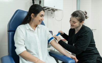 What a Phlebotomy Training Specialist Really Teaches New CNAs